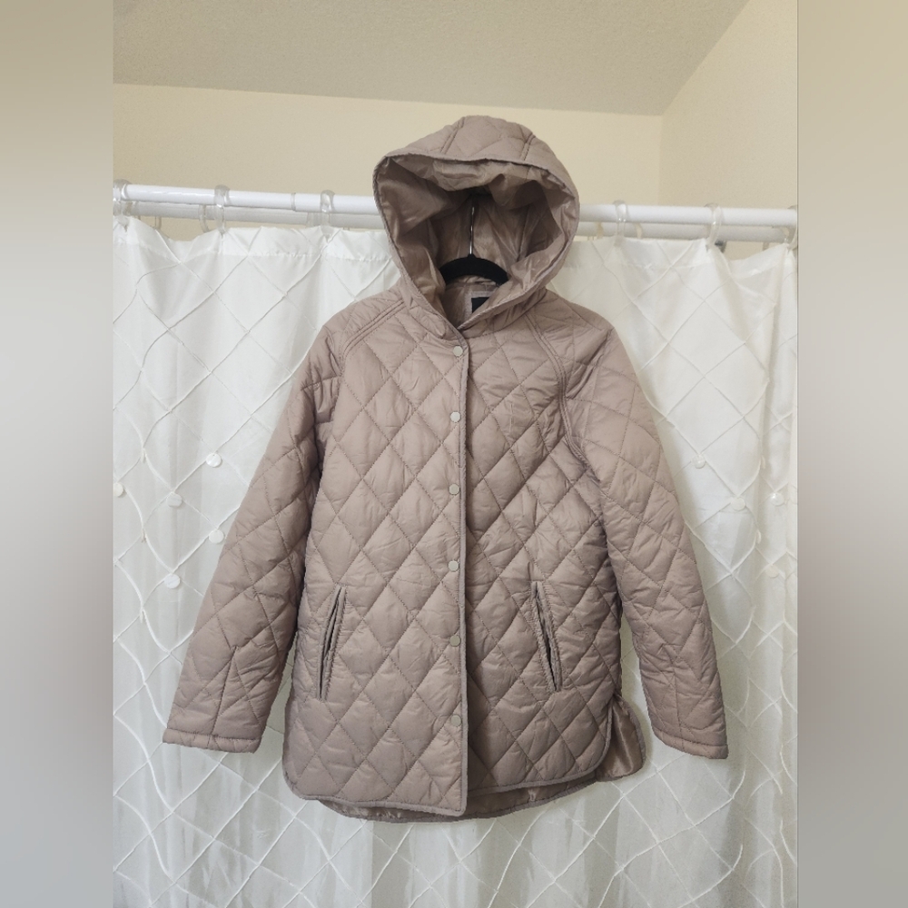 Quilted Hooded Jacket in Taupe